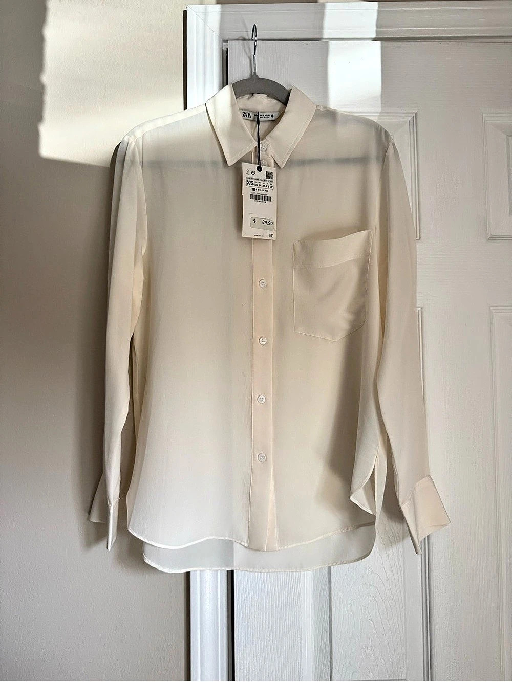 Zara Button Down Silk Shirt in Size XS NWT